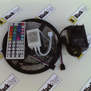 SET RGB barevný LED pásek voděodolný 5 m 300 LED 3528 IR DO 44 tlačítek zdroj